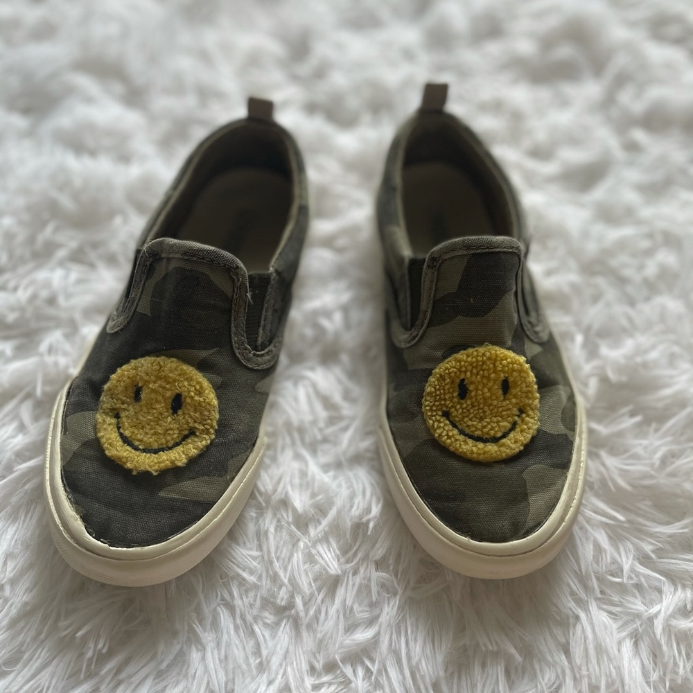 Girls slip on shoes